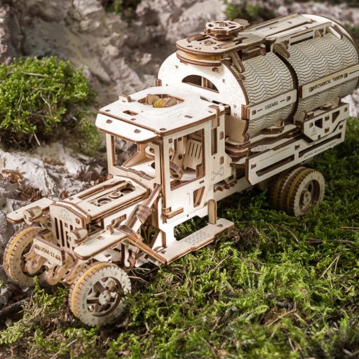 UGEARS Tartálykocsi mechanikus modell