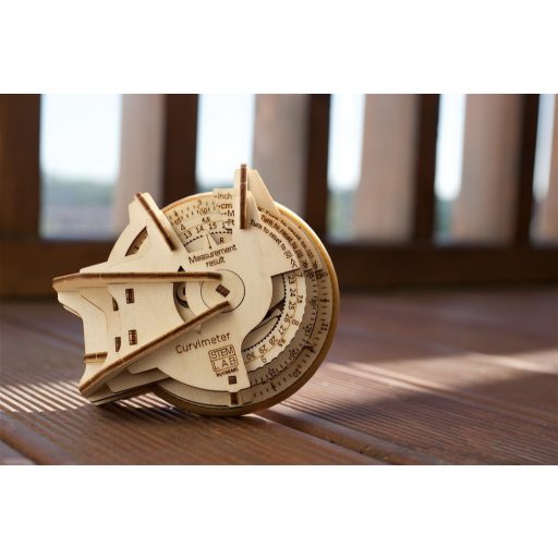 UGEARS Görbületmérő modell