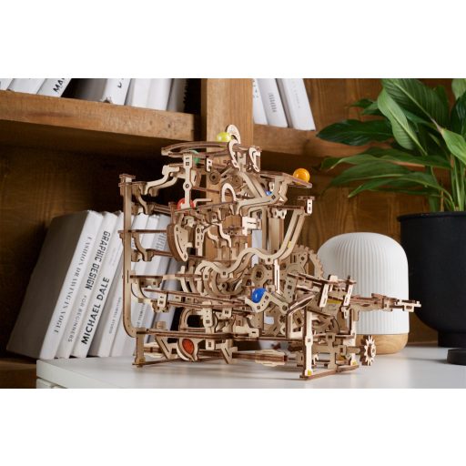 UGEARS Emeletes golyópálya mechanikus modell