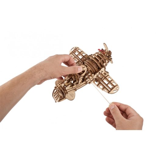 UGEARS Mad Hornet repülőgép mechanikus modell